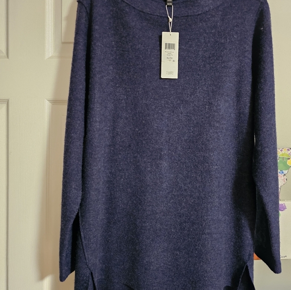 Eileen Fisher sweater - Picture 2 of 4
